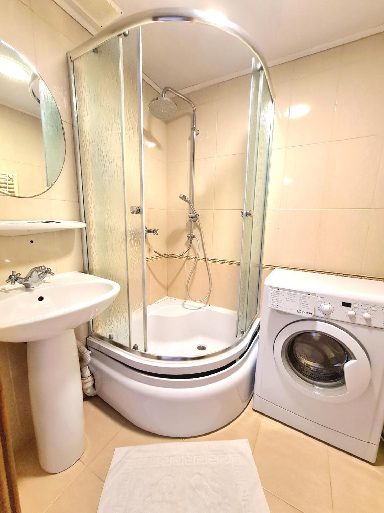 Apartament 2 Bedrooms, Botanica Chisinau Ngoại thất bức ảnh